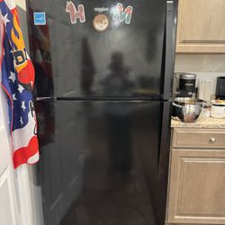 Whirlpool Refrigerator Just Like New 2 Weeks Old