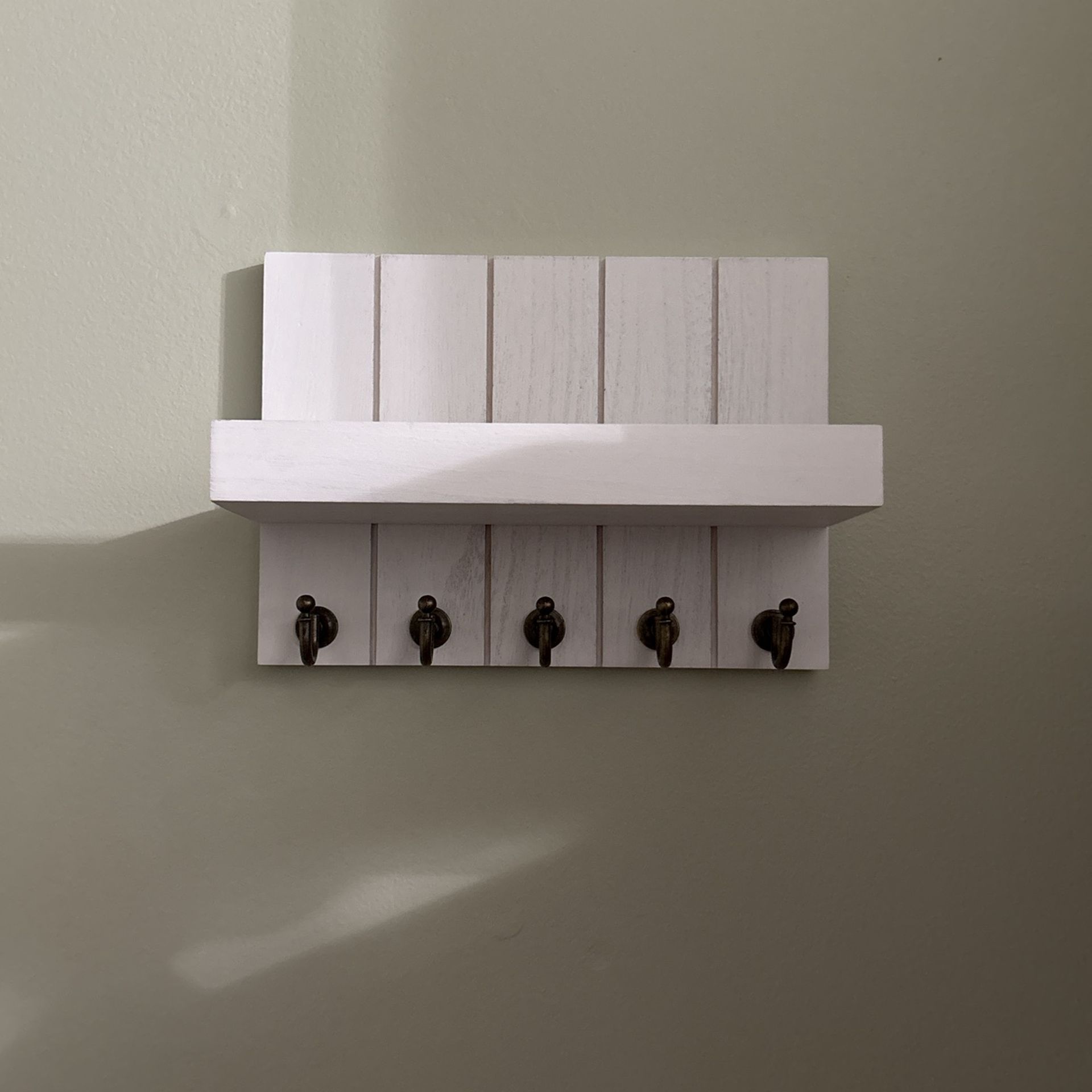 Key And Letter Holder