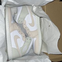 Brand New Air Jordan 1s Never Warn!