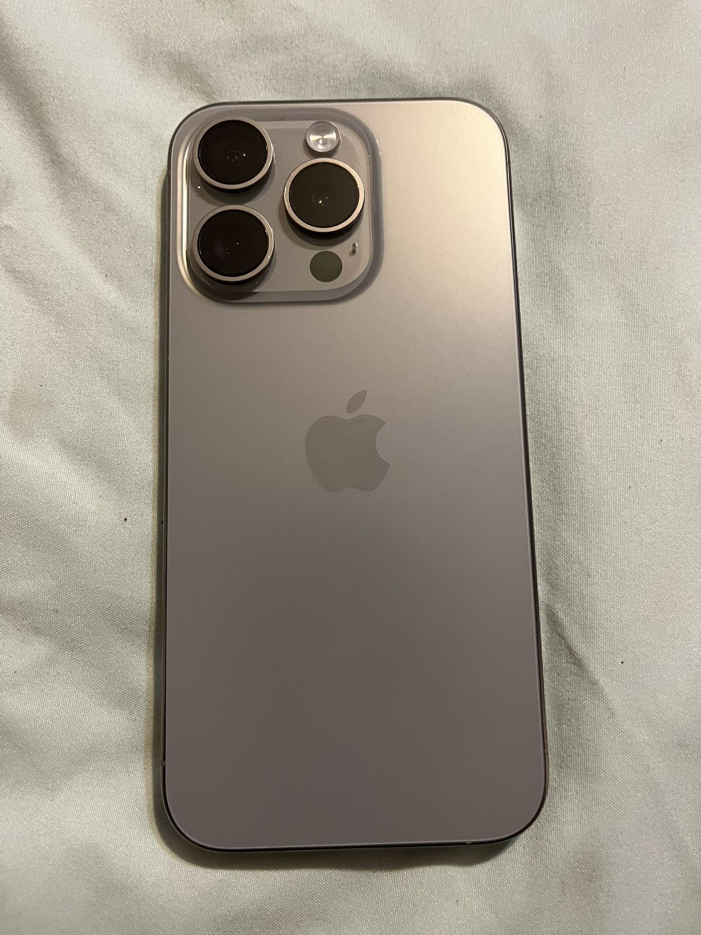 Apple iPhone 15 Pro 256gb UNLOCKED