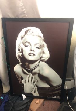 Marlyn Monroe body size poster