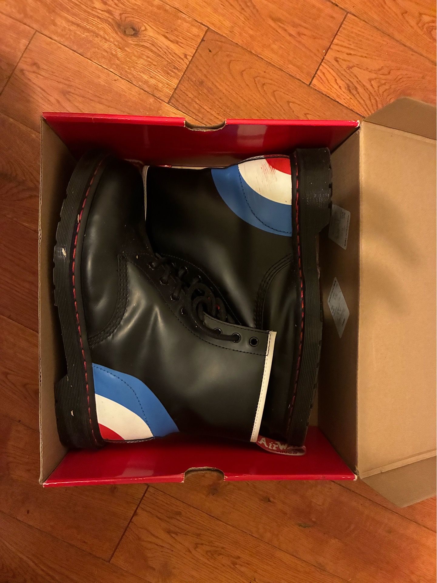 Doc Martins M11