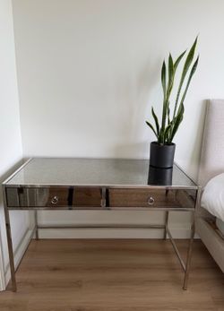 Mirrored desk with 2 drawers
