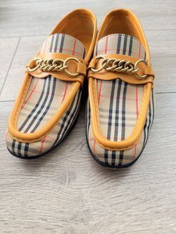 Burberry Loafers Shoes - Size 7 1/2