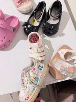 Girl shoes
