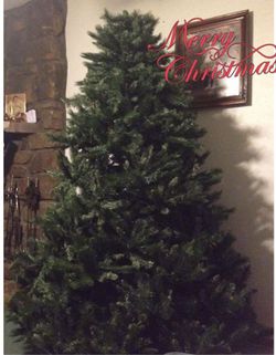 Christmas Tree 7.5 Feet. Thumbnail