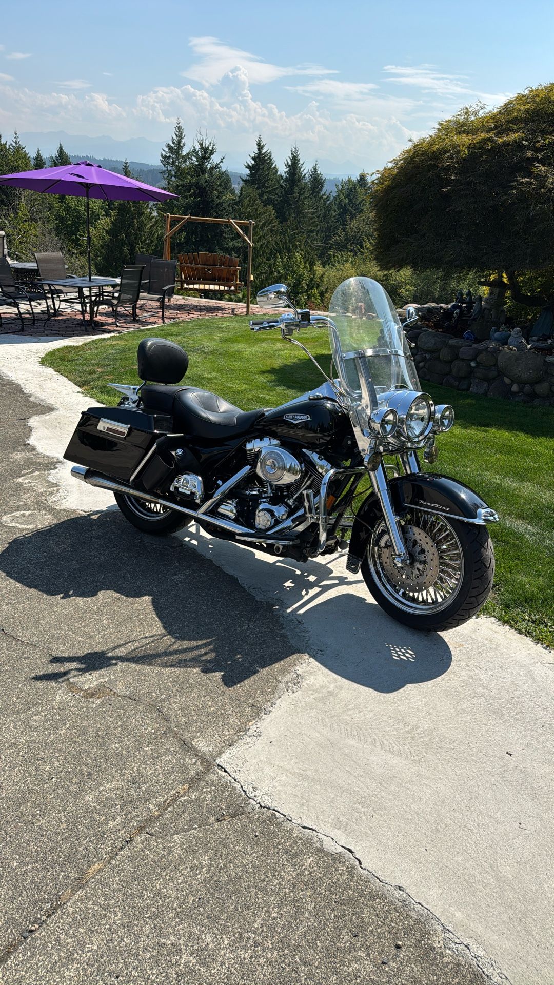 2005 Harley Davidson Road King Classic. (Custom)