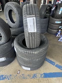 Royal Black 265/70R17