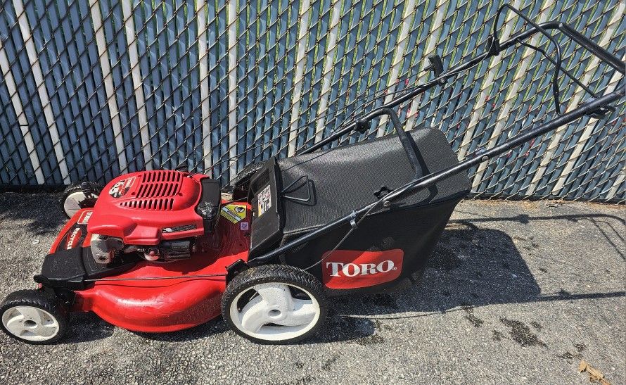Excellent Condition Toro Self-Propelled Lawn Mower