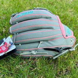 12.25” A2000 fastpitch glove
