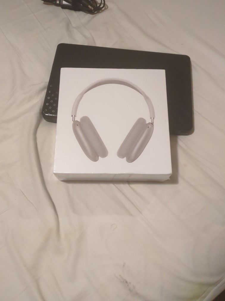 Brand New 2025 Airpod Maxx