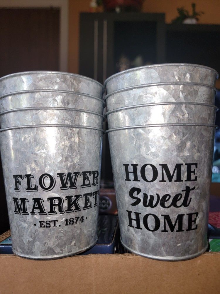 🙂NEW 8 METAL FLOWER POTS 4"TALL ALL ONE PRICE