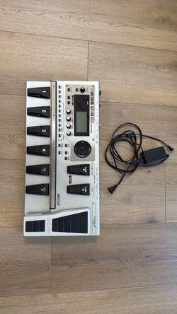 BOSS GT-10  Guitar Multi-effects Processor