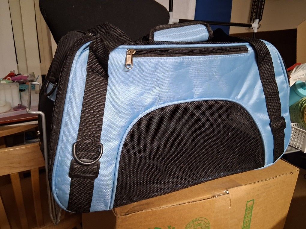 Blue Cat Carrier