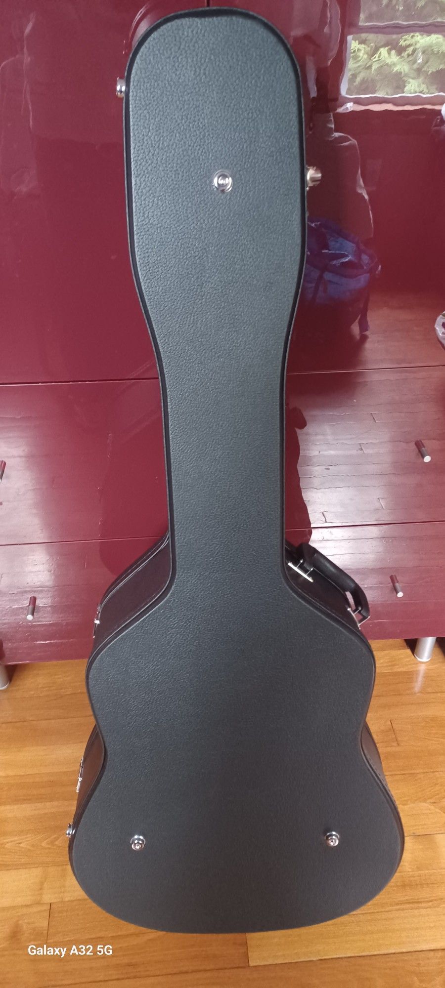 Guitar ๐ธ Case