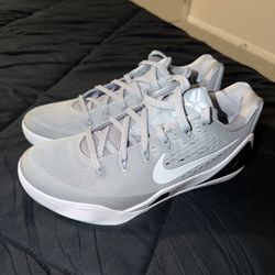 Men’s Nike Kobe 9 Elite Low EM Protro "Wolf Grey" colorway - Size 8.5