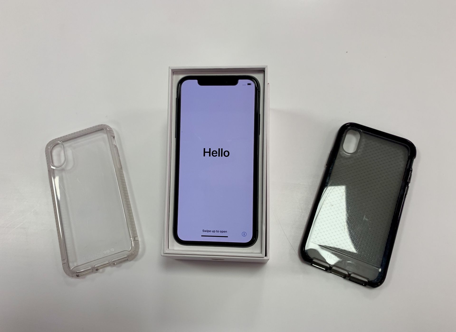 IPHONE X 64GB ( T-Mobile ) with new cases and glass screen protector