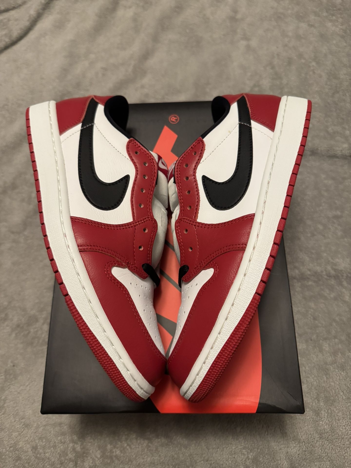 Air Jordan 1 Low Chicago 