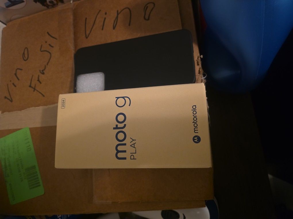 Moto G Play. New in Box