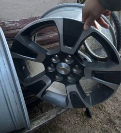 ONE Chevy Colorado Rim 17in OEM RIM