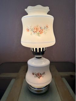 Gone With The Wind Lamp, Three Way Settings, 7” In Diameter 17” Tall, Similar Ones Advertised For $80 Online