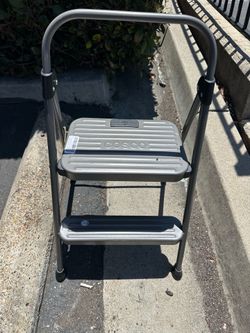 Cosco 2-step folding step stool