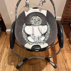 Graco Glider Baby Swing