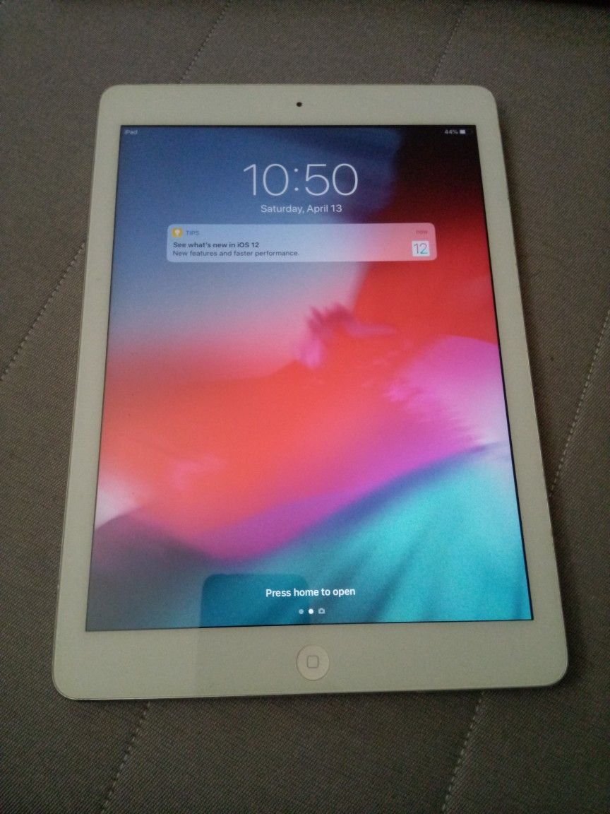 Apple iPAD AIR 64gb  1 Gen