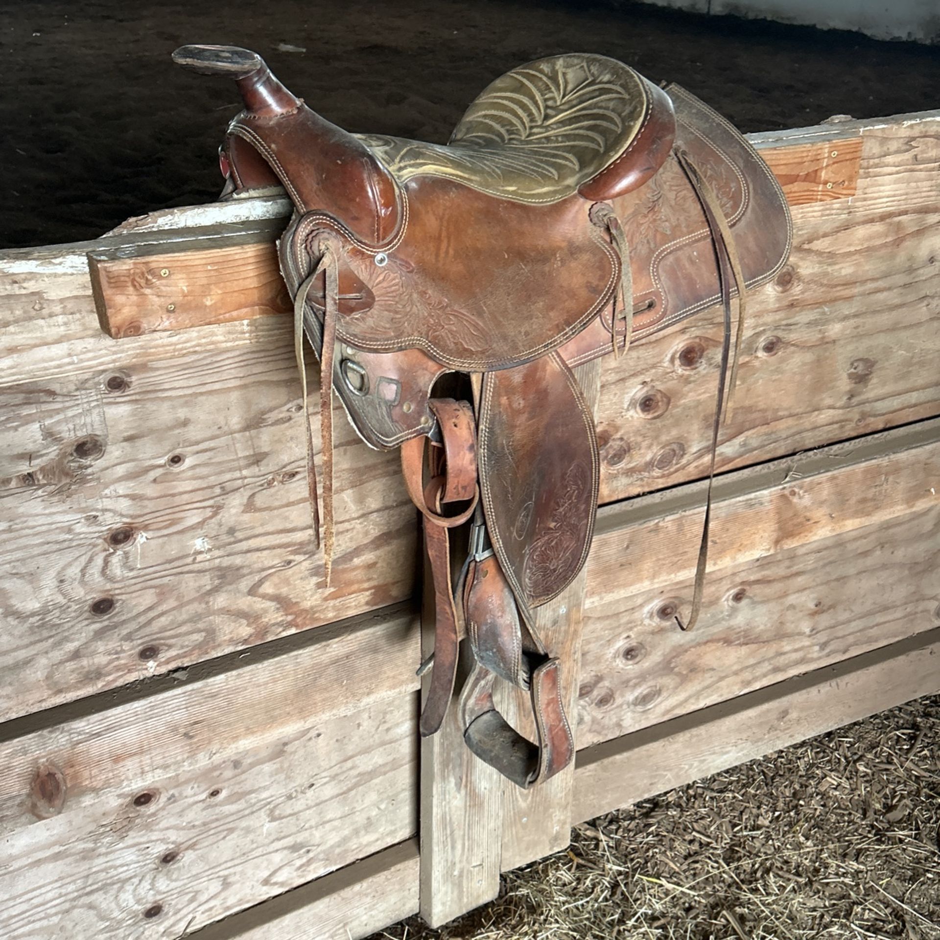 Western Saddle Good Conditions