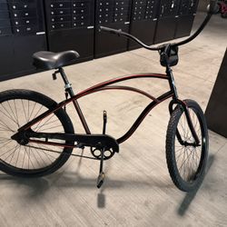 Men’s Electra Beach Cruiser . Includes Kick Stand, Drink Holder And Dog Runner attachment. A Little Worn But Works Great very New Tires !