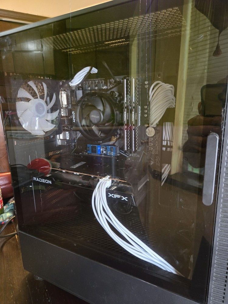 Gaming PC Rx 7600 Ryzen 5600x
