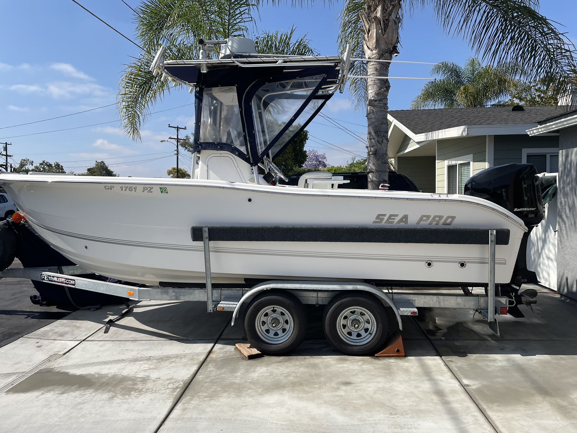 2002 Sea Pro 220 center console