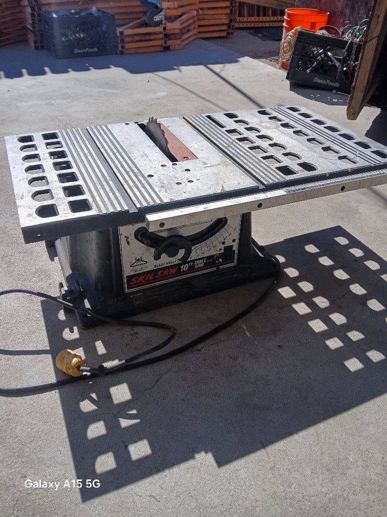 TABLE SAW $40