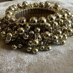 Gold Tone Stretch Cha Cha Bracelet 