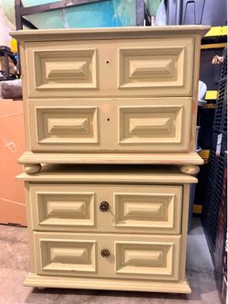 Vintage Drexel 2-Drawer Nightstands / End Tables – Solid Wood – Project Pieces