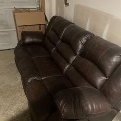 Good Condition Brown Leathers Couch 