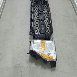 2022 F150 Headlights And Valance 