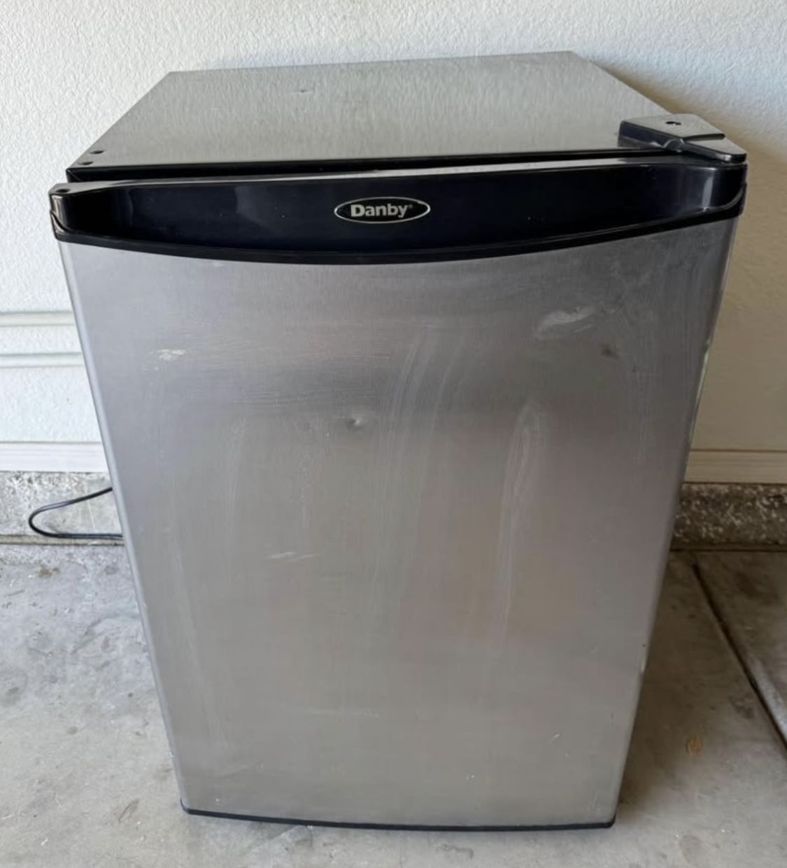 4.3ft Cubic Mini Fridge