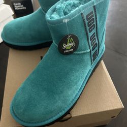 Size 6 Uggs