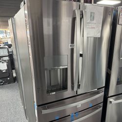 GE Refrigerator. 🚚WE DELIVER🚚