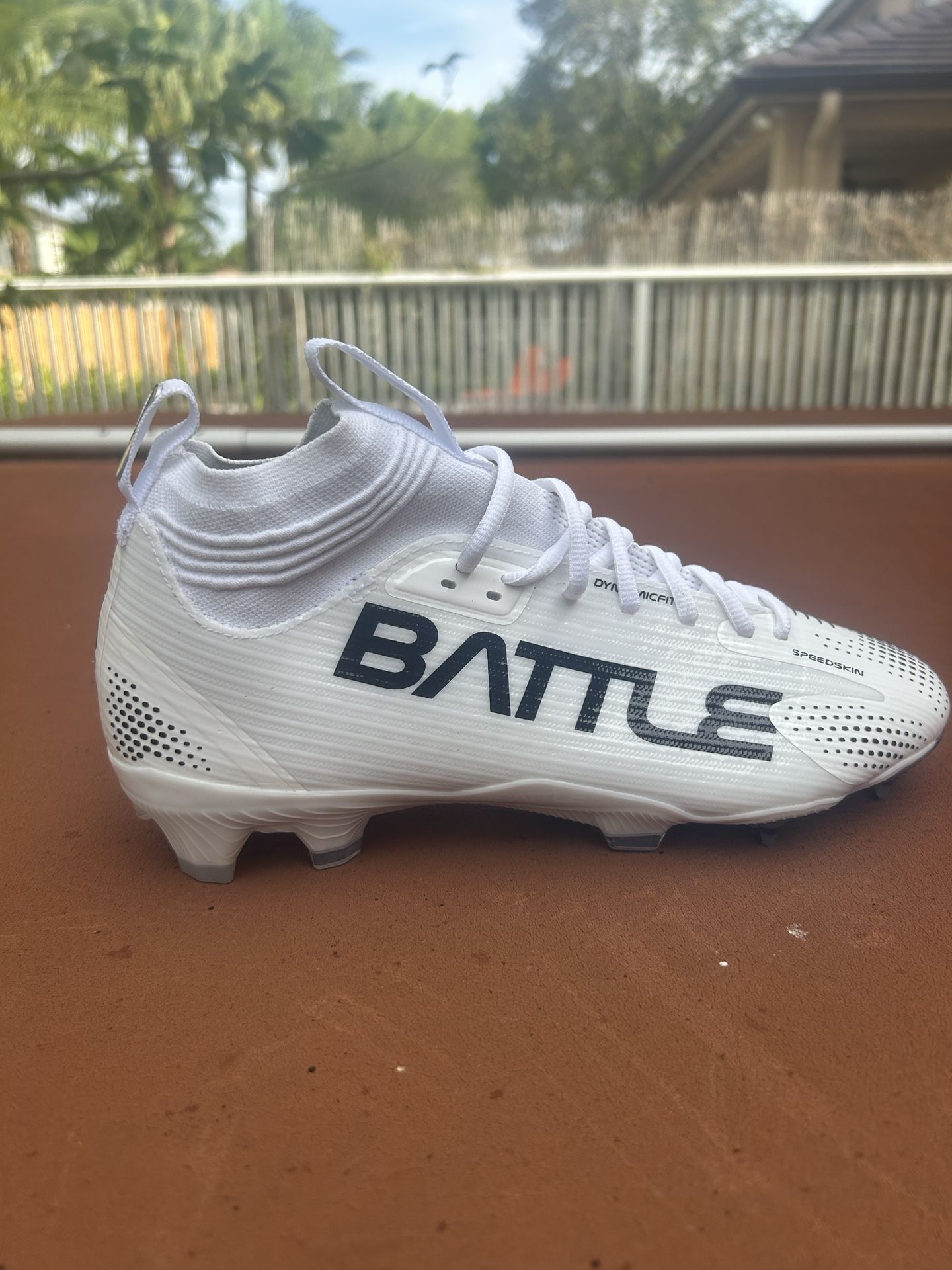 White Battle Astrofly Football Cleats Size 8