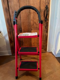 3 Step Folding Ladder 330LBS Capacity