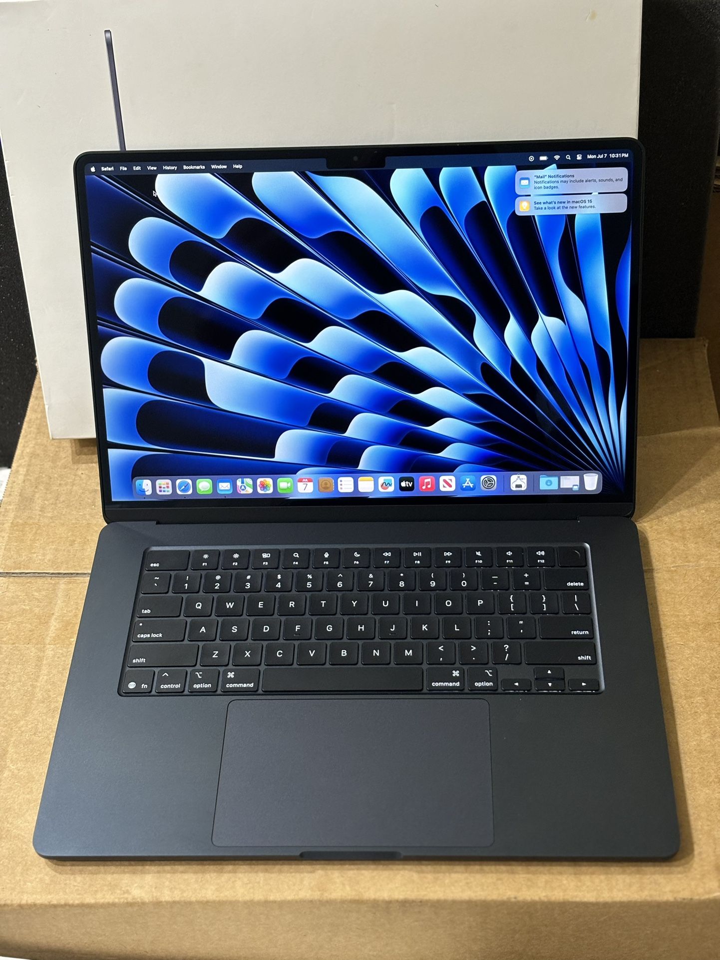 MacBook Air 15 2025 M4 16gb Ram 512 gb ssd midnight