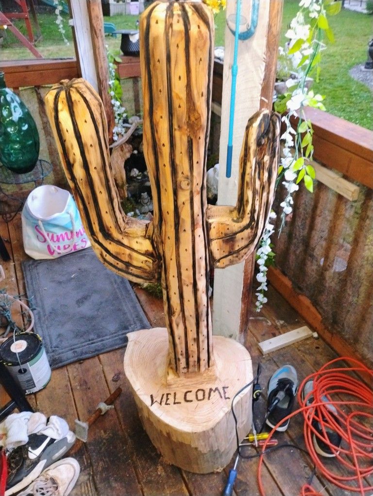 Wood Chainsaw Carvings 