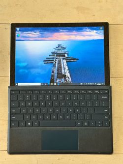Microsoft Surface Pro | i5/8 GB RAM/128 GB SSD