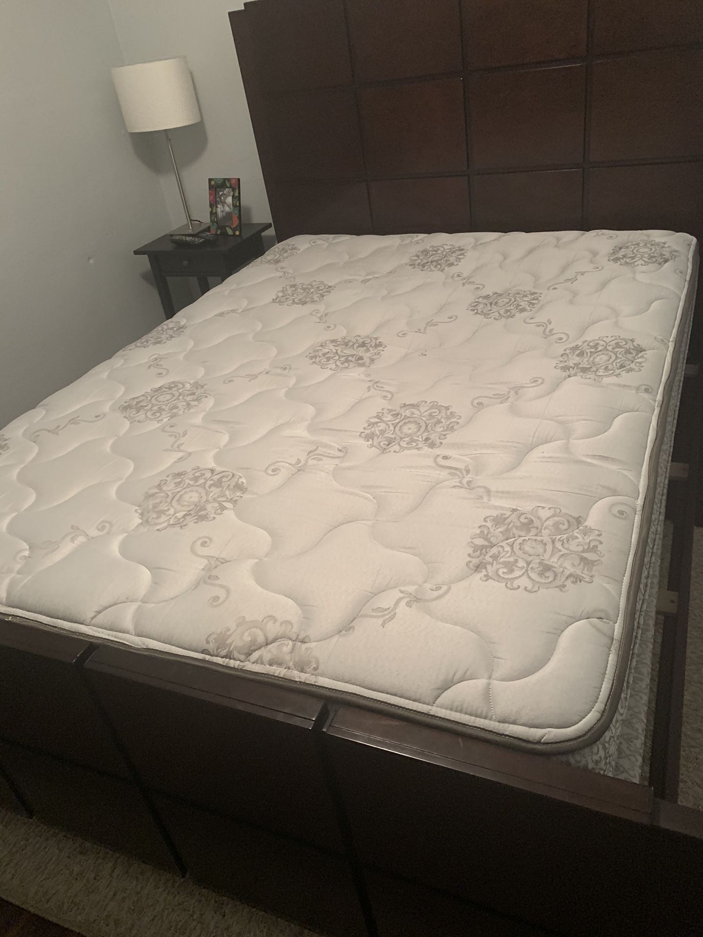 Sealy mattress and box spring for Sale in Hollywood, FL OfferUp