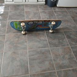 Skateboard