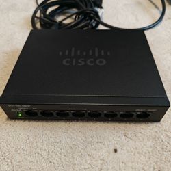 Cisco 8 Port Switch 4 POE