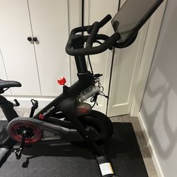 Peloton - For Sale 