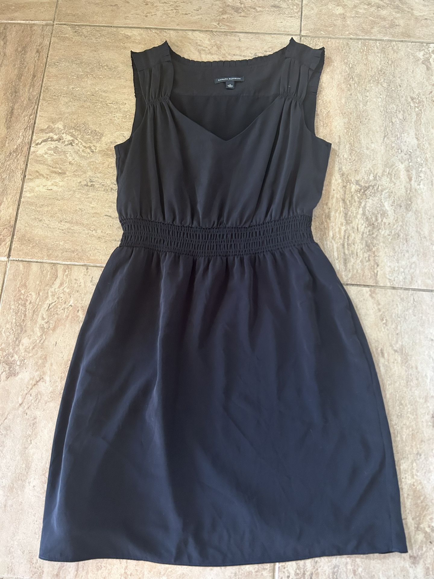 Banana Republic Women’s Size 4 Black Sleeveless Dress